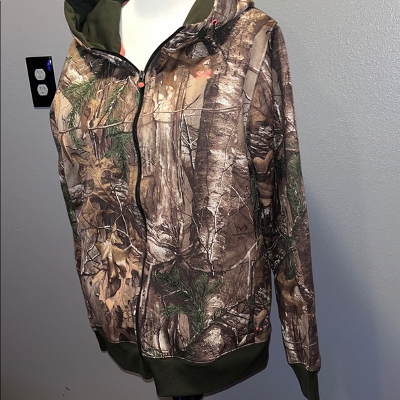 Women’s Under Armour Hooded zip up Jacket size 2XL - Picture 1 of 8